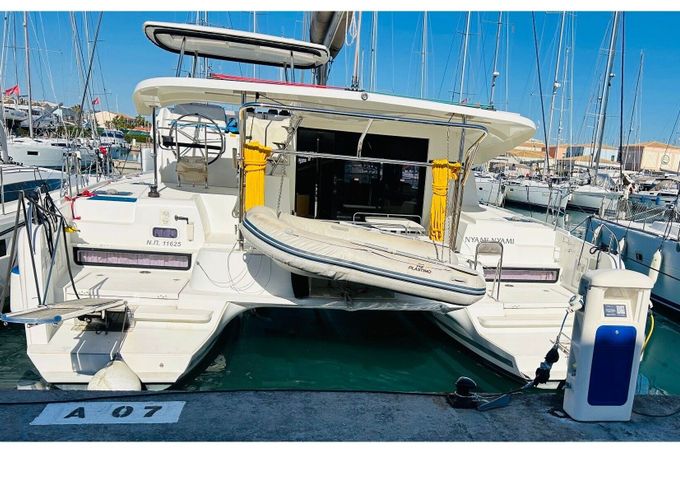 Catamaran Lagoon 42 12m