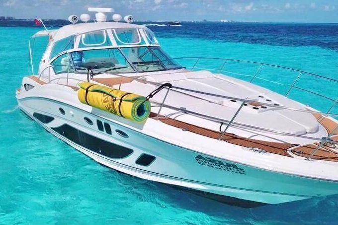 Motorboat Sea Ray 2010 300hp