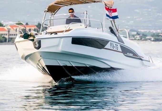 Motorboat BENETEAU Flyer 7.7 Sundeck 300hp