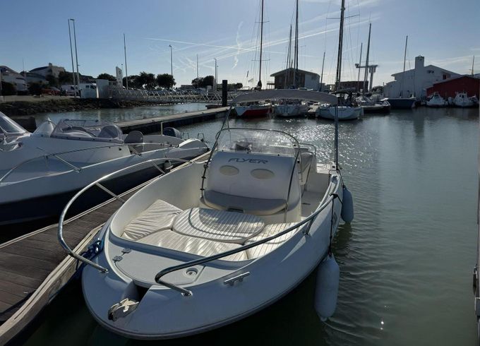 Motorboat Beneteau Flyer 650 Open 140hp