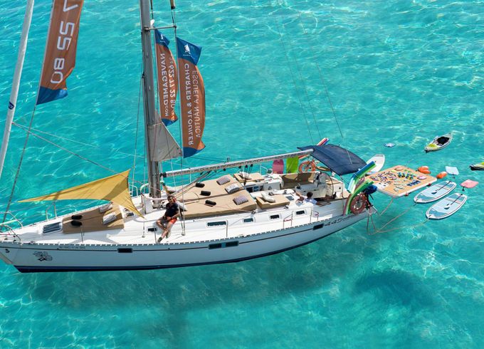 Sailboat Beneteau Oceanis Moorings 445 13.5m