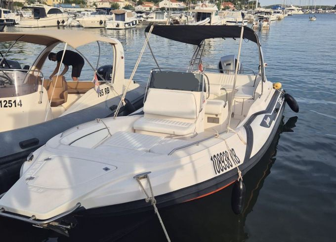 Motorboat Zar Formenti Zar 75 Suite 250hp