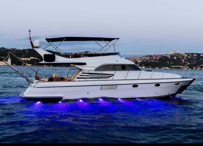 Motor yacht costome made costome made 800hp