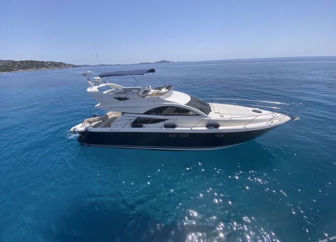 Motorboat FAIRLINE PHANTOM 46 Fairline 900hp