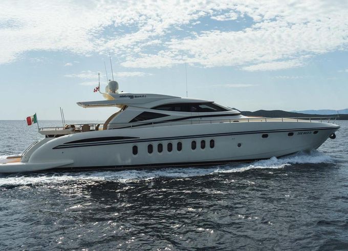 Motor yacht Alalunga Sport 85x 4800hp