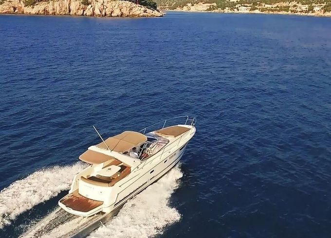Motorboat Jeanneau Leader 8 350hp