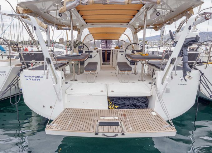 Sailboat Jeanneau Sun Loft 47 14m
