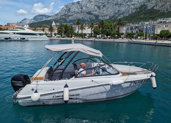 Motorboat Cap Camarat 6.5 BR 150hp