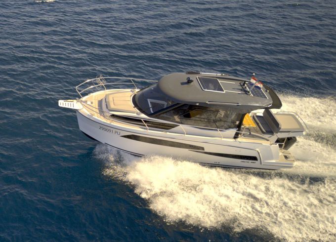 Motorboat Nautic Yachts N880 225hp