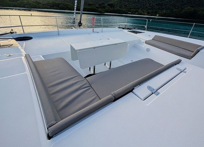 Catamaran Catana Group Bali 5.4 - 6 + 2 cab. 16m