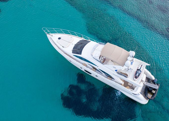 Motorboat Azimut 62 2030hp