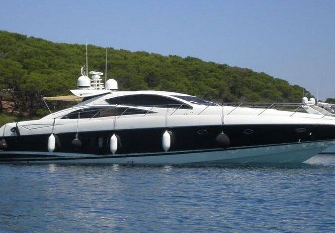 Motor yacht Sunseeker 72 Predator 3100hp