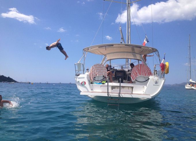 Sailboat Beneteau Oceanis 45 14.5m