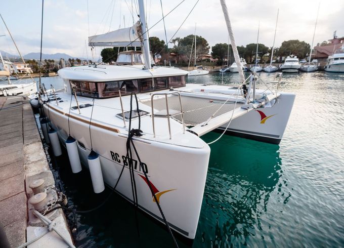 Catamaran LAGOON 400 S2 11.97m
