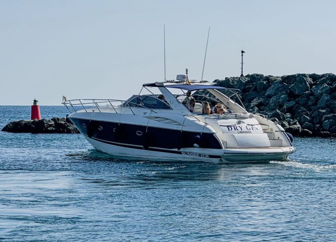 Motor yacht Sunseeker 50 Camargue 1200hp