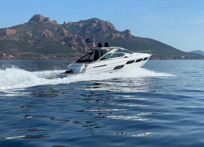 Motor yacht Pershing X5 1450hp