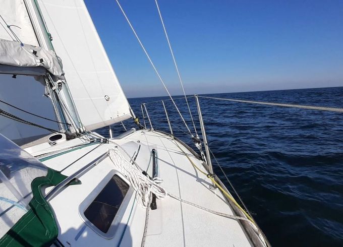 Sailboat Beneteau First 27.7 8.3m