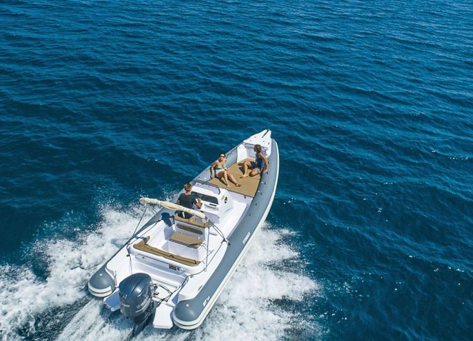RIB ITALBOATS STINGER 800 GT 300hp