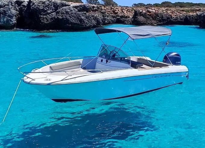 Motorboat Jeanneau Cap Camarat 625
