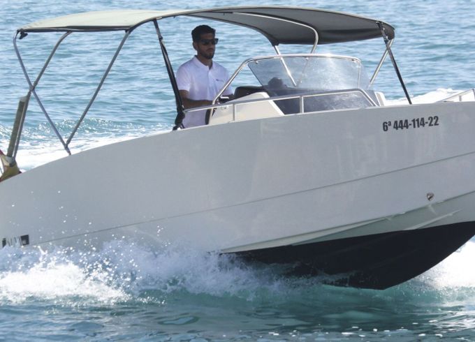 Motorboat Nuva M6 CABIN 115hp