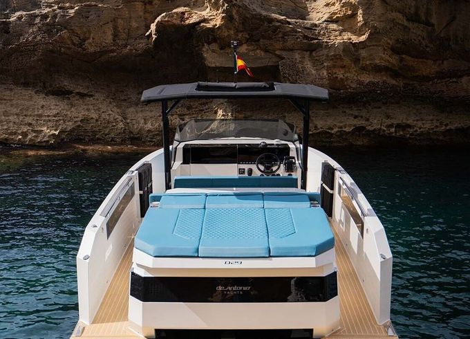 Motorboat De Antonio D29 350hp