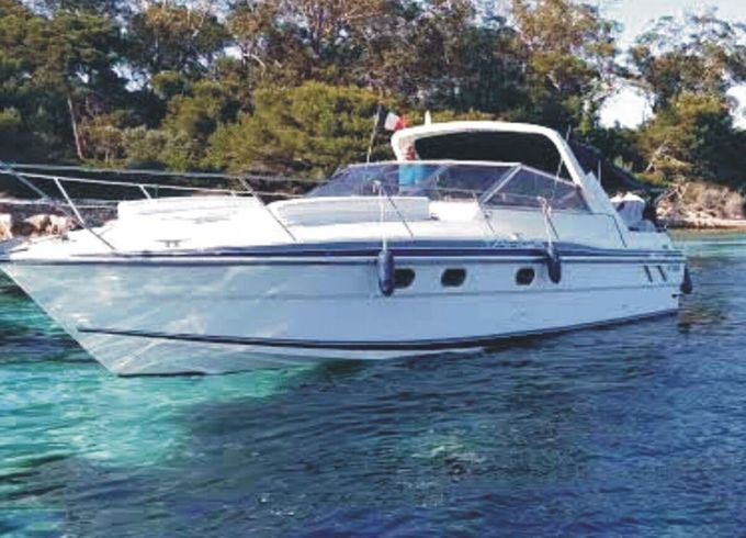 Motorboat FAIRLINE Targa 33 542hp