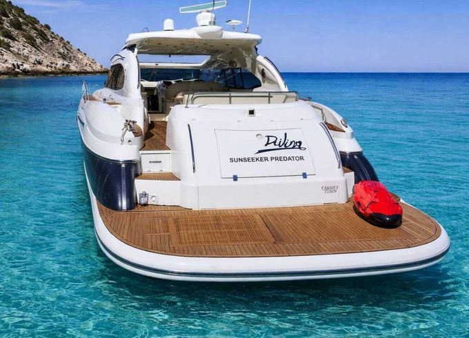 Motor yacht Sunseeker 56 predator 800hp