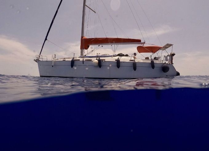 Sailboat Beneteau Cyclades 43.3 13.25m