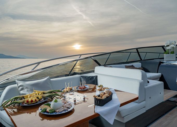Motor yacht Riva RIVA 56 RIVALE 2400hp