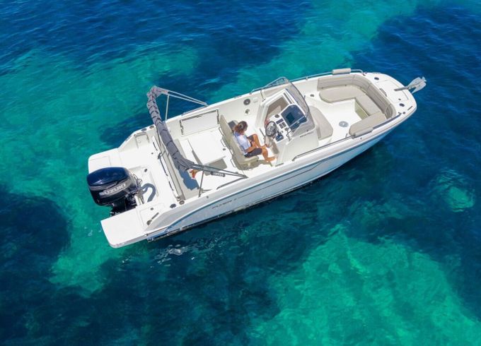 Motorboat Beneteau Flyer 8 300hp