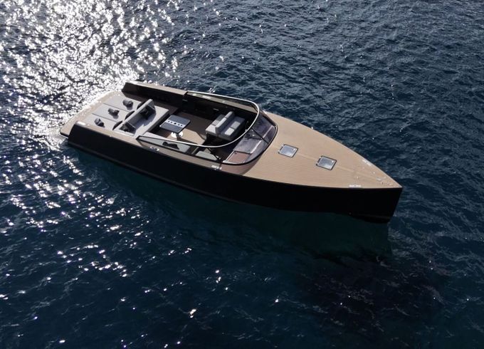 Motorboat Vandutch 40 980hp