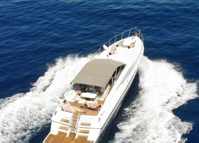 Motorboat Mochi Craft CALIARI 50 1150hp