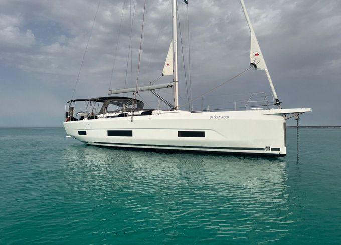 Sailboat Dufour 470 15m