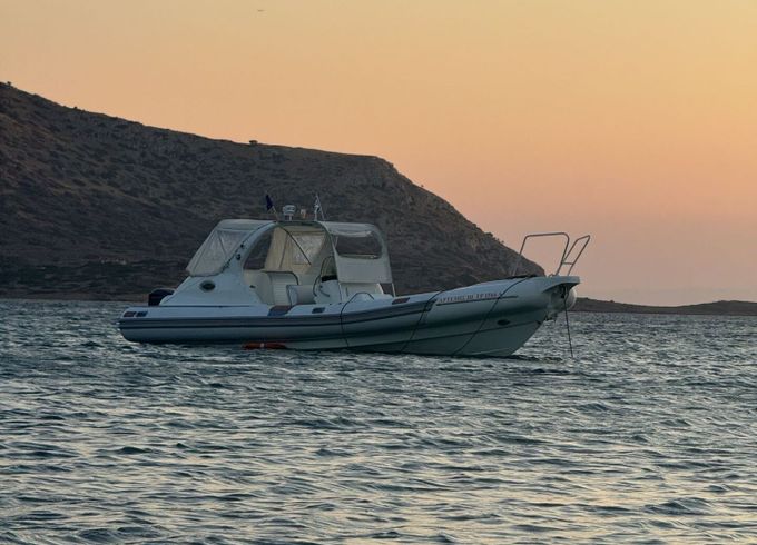 RIB Bat 996 cabin 600hp