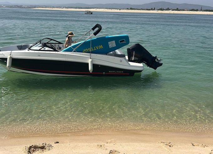 Motorboat Bayliner Vr6 200hp