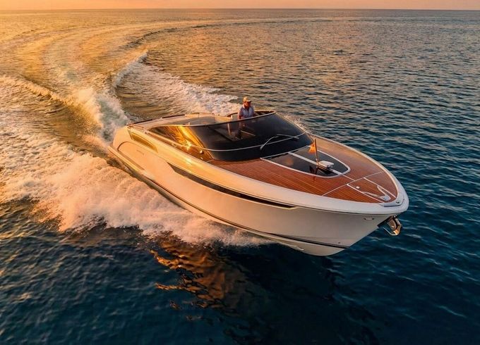 Motorboat Riva Rivamare 38 800hp