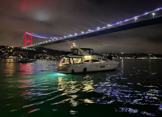 Motor yacht costom made 2020 2400hp
