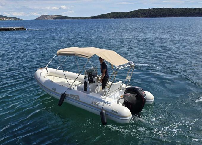 Motorboat Japan BSC 53 115hp