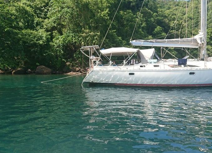 Sailboat Antilles Grenadines Les saintes Croisière privée So 45.2 14m