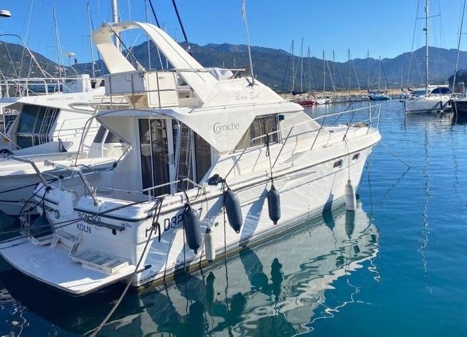 Motorboat Fairline Corniche