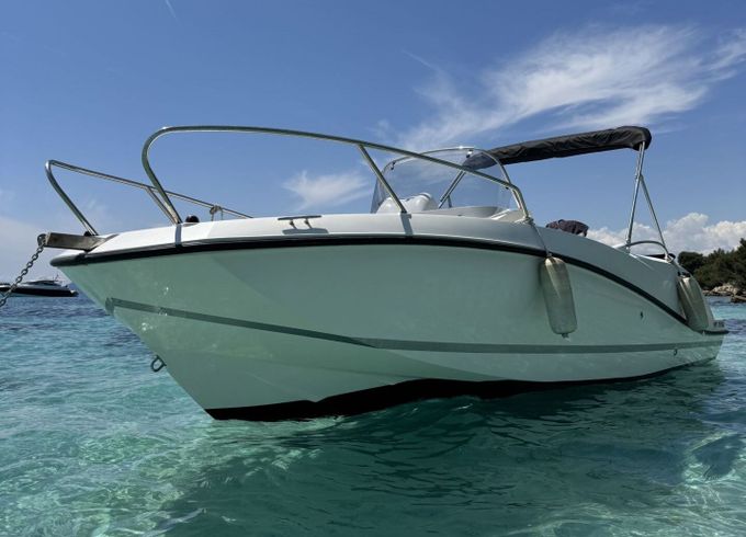 Motorboat Quicksilver 605 115hp