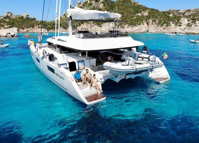 Sailing yacht Lagoon Lagoon 620 18.9m