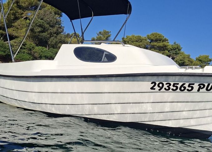 Boat without licence  Adria 500 cabin 5hp