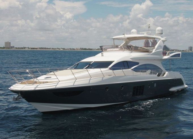 Motor yacht Azimut Matt 70
