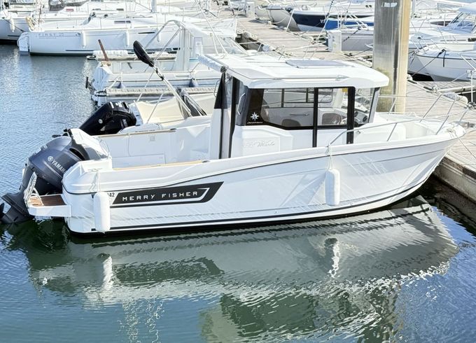Motorboat Jeanneau Merry Fisher Marlin 695 150hp