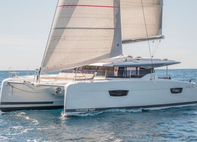 Catamaran Fountaine Pajot Astréa 42 12.58m