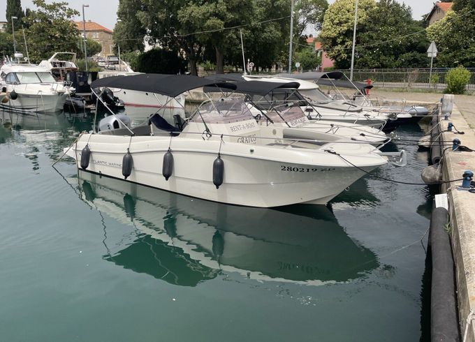 Motorboat Atlantic Marine 750 Open 250hp