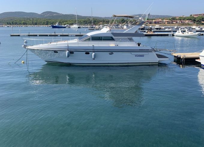 Motorboat Mochi Craft 44 Fly 1100hp