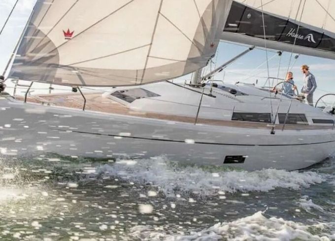 Sailboat Hanse 348 10.4m