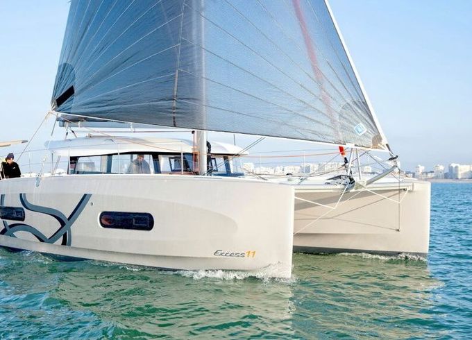 Catamaran Excess Excess 11 - 3 + 2 cab 11m